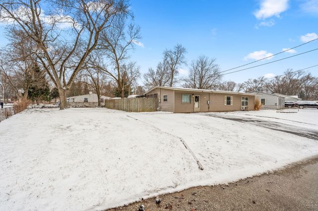 407 Michigami Trail, Porter, IN 46304