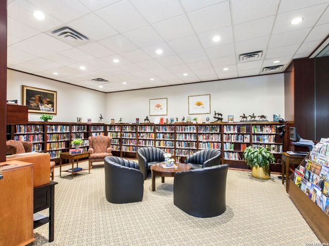 1 Towers Park Ln Apt 604, San Antonio, TX 78209