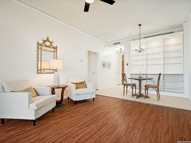 1 Towers Park Ln Apt 604, San Antonio, TX 78209