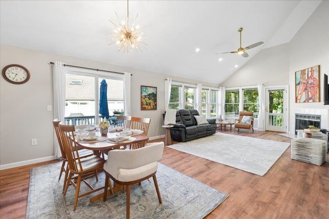 114 Hawthorne Village Road, Nashua, NH 03062