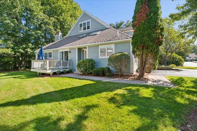 114 Hawthorne Village Road, Nashua, NH 03062