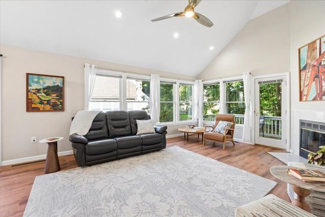 114 Hawthorne Village Road, Nashua, NH 03062