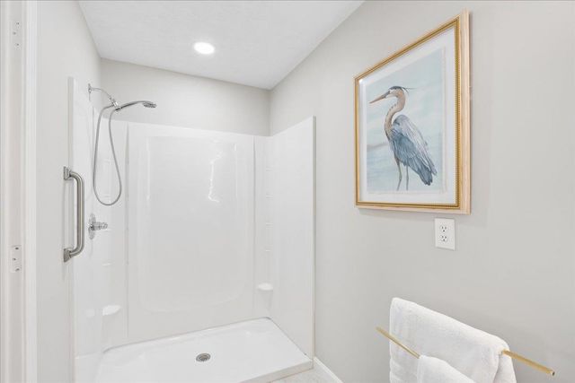 114 Hawthorne Village Road, Nashua, NH 03062
