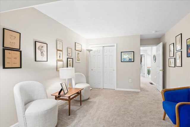 114 Hawthorne Village Road, Nashua, NH 03062
