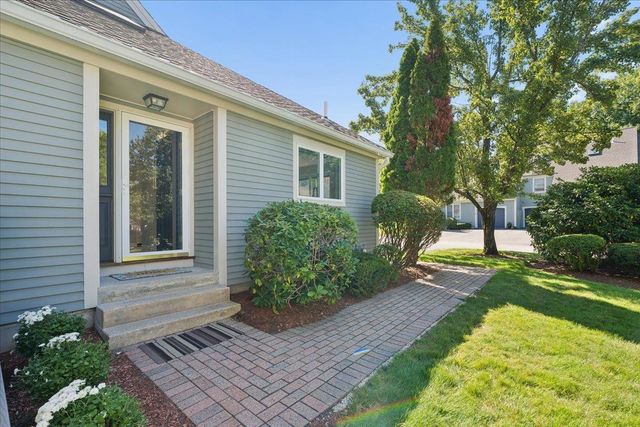 114 Hawthorne Village Road, Nashua, NH 03062