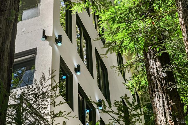 14685 Willow Rd, Guerneville, CA 95446