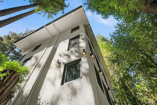 14685 Willow Rd, Guerneville, CA 95446