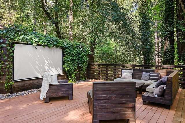 14685 Willow Rd, Guerneville, CA 95446