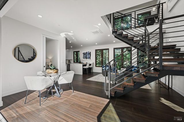 14685 Willow Rd, Guerneville, CA 95446