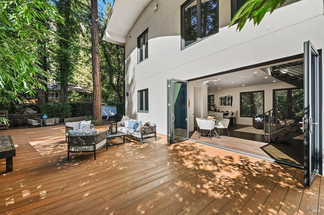 14685 Willow Rd, Guerneville, CA 95446