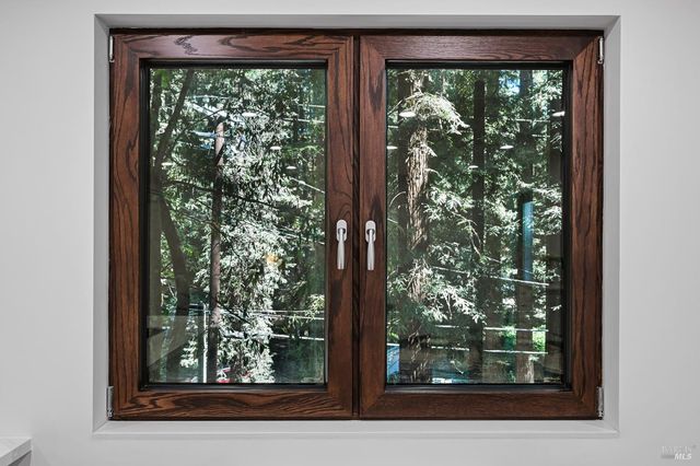 14685 Willow Rd, Guerneville, CA 95446