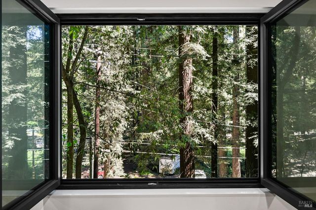 14685 Willow Rd, Guerneville, CA 95446