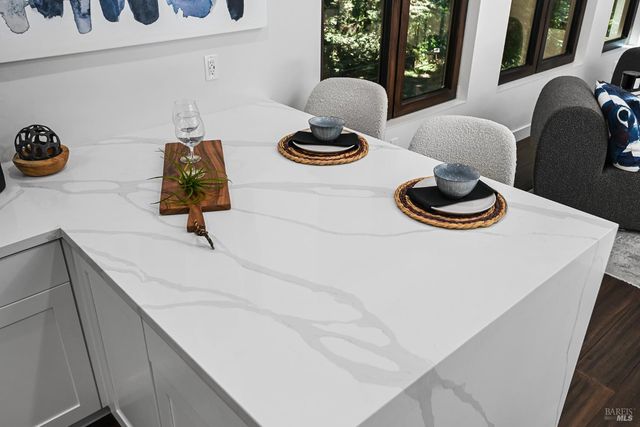 14685 Willow Rd, Guerneville, CA 95446