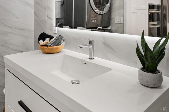 14685 Willow Rd, Guerneville, CA 95446