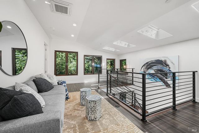 14685 Willow Rd, Guerneville, CA 95446