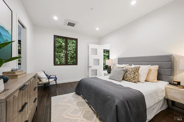 14685 Willow Rd, Guerneville, CA 95446