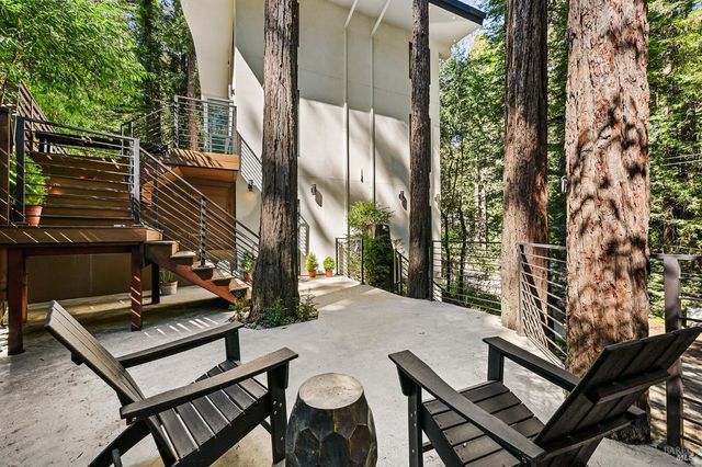 14685 Willow Rd, Guerneville, CA 95446