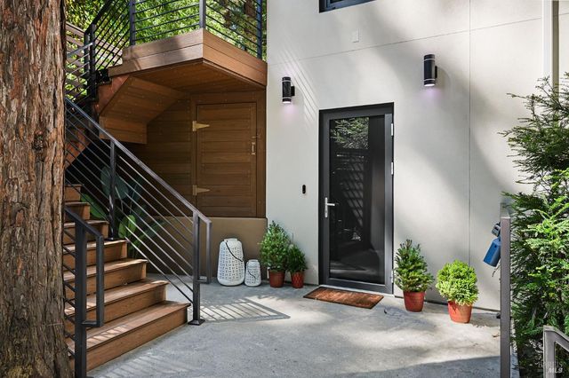 14685 Willow Rd, Guerneville, CA 95446