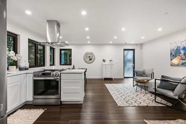 14685 Willow Rd, Guerneville, CA 95446