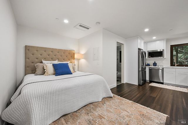 14685 Willow Rd, Guerneville, CA 95446