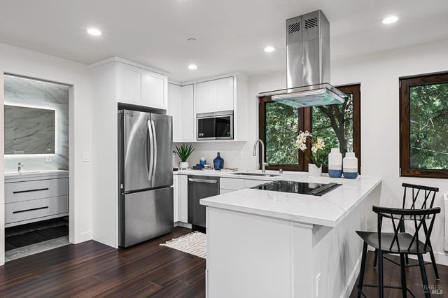 14685 Willow Rd, Guerneville, CA 95446