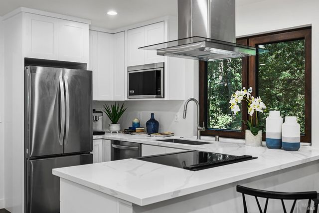 14685 Willow Rd, Guerneville, CA 95446