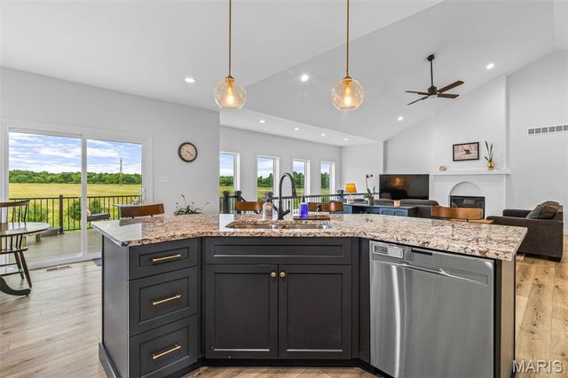 733 Magnolia Drive, Farmington, MO 63640