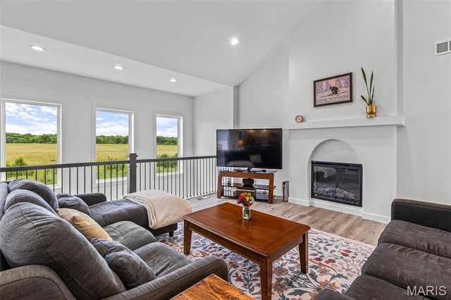 733 Magnolia Drive, Farmington, MO 63640