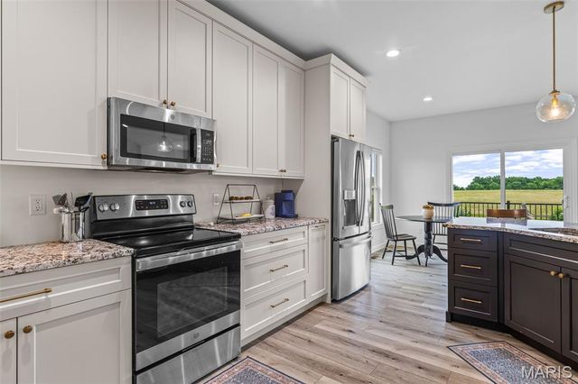 733 Magnolia Drive, Farmington, MO 63640