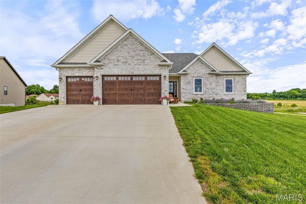733 Magnolia Drive, Farmington, MO 63640