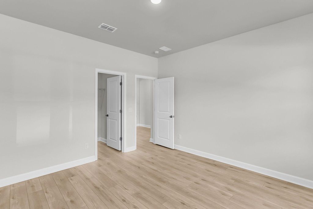 Image 13 of property listing at 5372 Crinum Lilly, Summerville, SC 29485