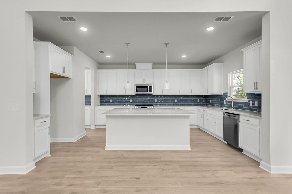 Image 23 of property listing at 5372 Crinum Lilly, Summerville, SC 29485