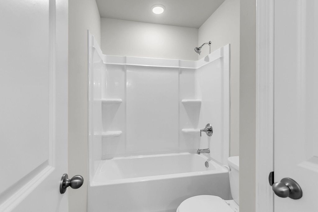 Image 32 of property listing at 5372 Crinum Lilly, Summerville, SC 29485