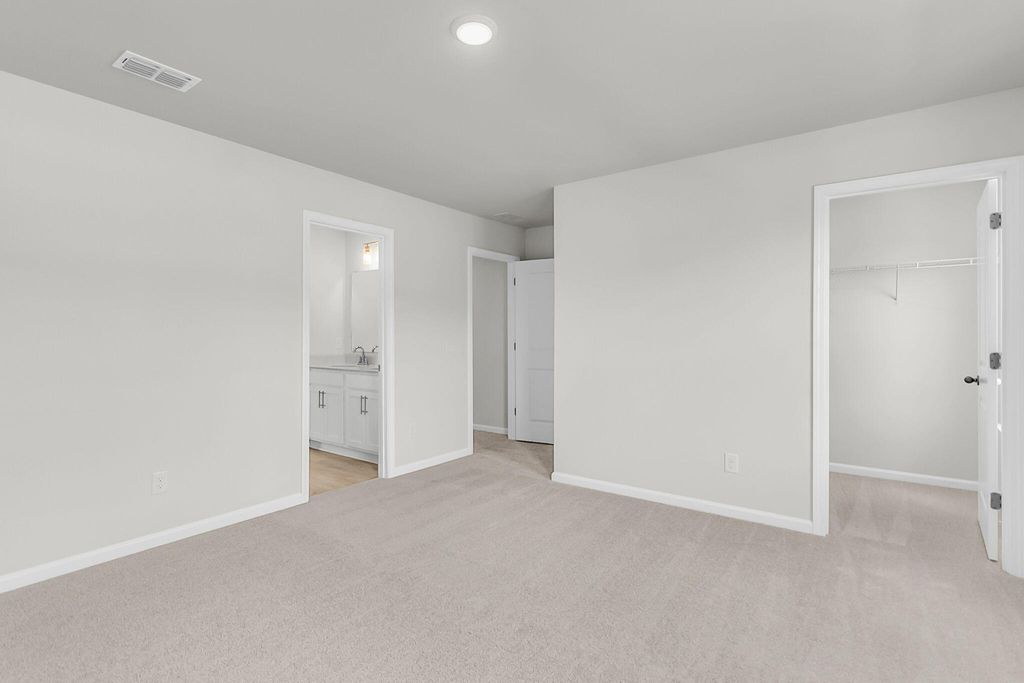 Image 34 of property listing at 5372 Crinum Lilly, Summerville, SC 29485