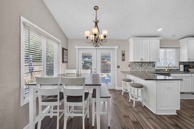 613 Greenfield Drive, Deforest, WI 53532