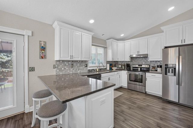 613 Greenfield Drive, Deforest, WI 53532