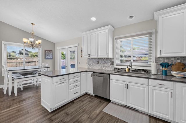613 Greenfield Drive, Deforest, WI 53532