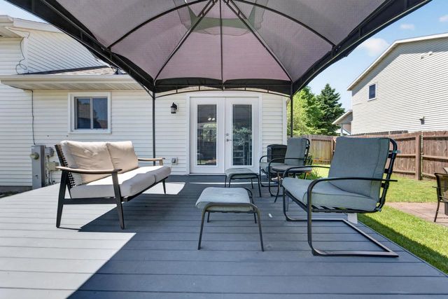 613 Greenfield Drive, Deforest, WI 53532
