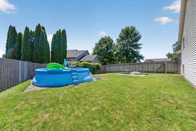 613 Greenfield Drive, Deforest, WI 53532