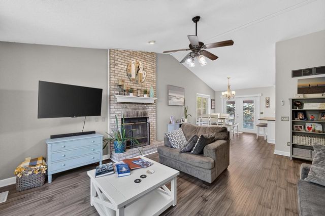 613 Greenfield Drive, Deforest, WI 53532