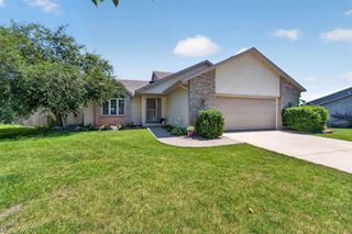 613 Greenfield Drive, Deforest, WI 53532