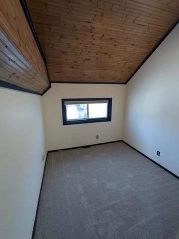 320 Linn Street, Janesville, WI 53548