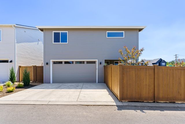 21134 NE Beall Drive Lot 25, Bend, OR 97701