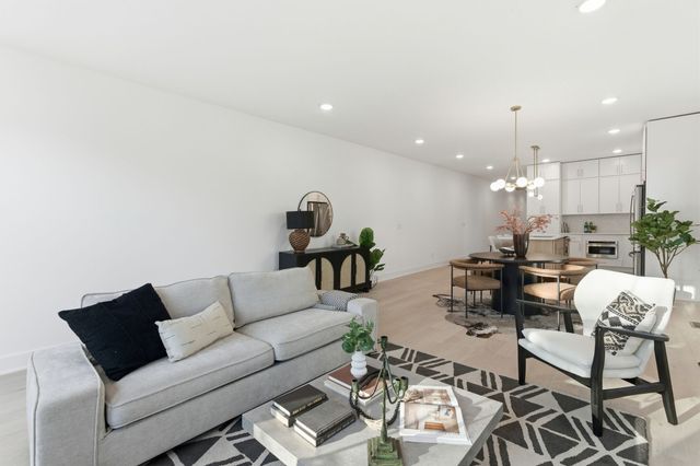 521 Croley Dr, Nashville, TN 37209