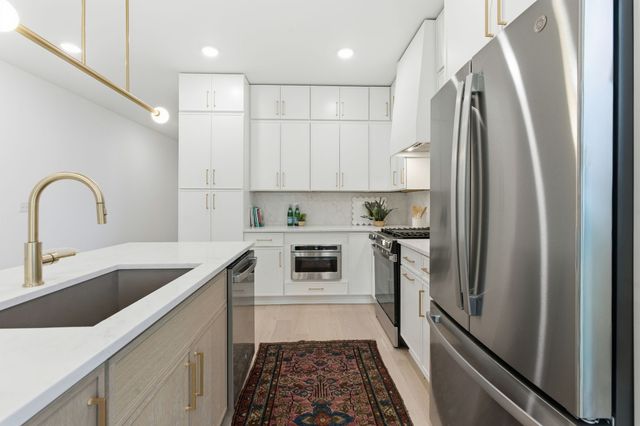 521 Croley Dr, Nashville, TN 37209