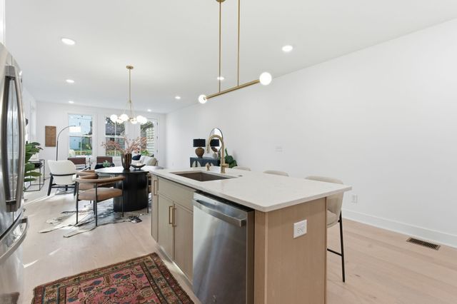 521 Croley Dr, Nashville, TN 37209