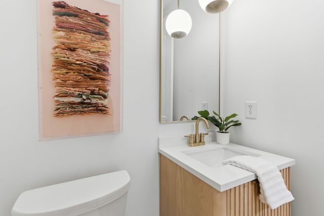 521 Croley Dr, Nashville, TN 37209