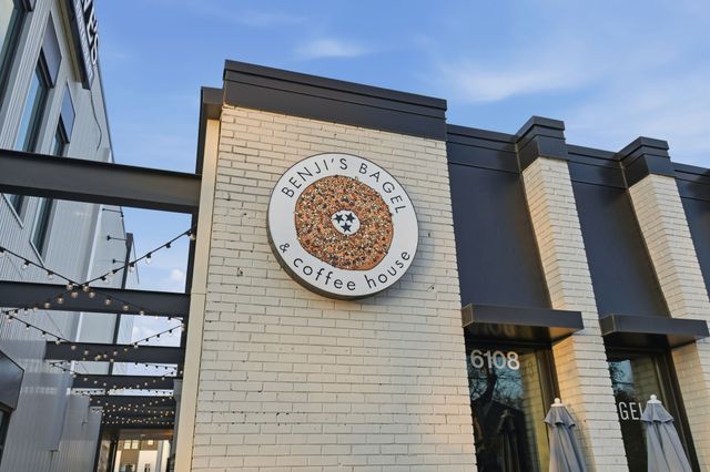 521 Croley Dr, Nashville, TN 37209