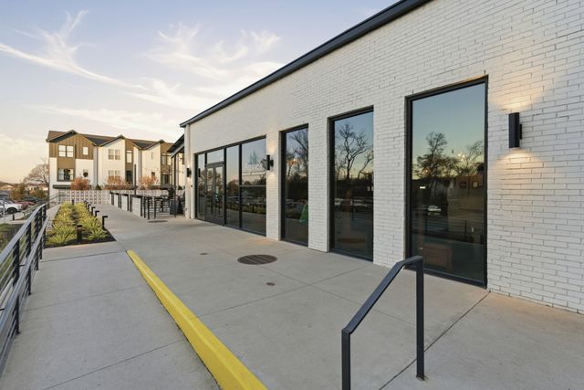 521 Croley Dr, Nashville, TN 37209