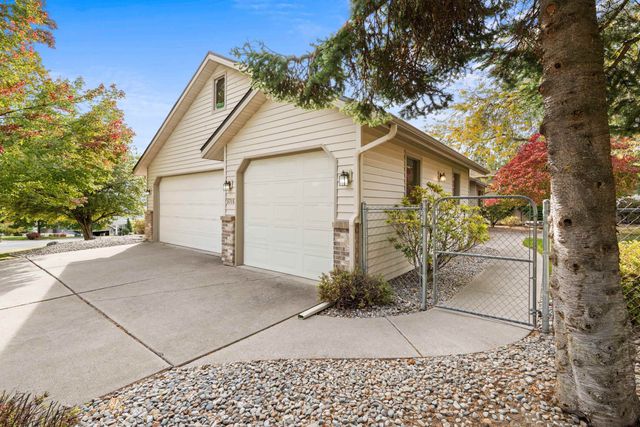 5715 N Vista Grande Dr, Otis Orchards, WA 99027 property photo